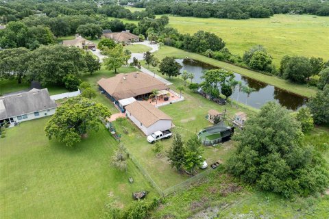 House in Kissimmee, Florida 5 bedrooms, 260.22 sq.m. № 1806882 - photo 9
