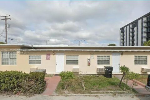 Propiedad comercial en venta en Fort Lauderdale, Florida, 269.7 m2 № 1967388 - foto 1