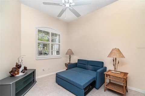 House in North Port, Florida 3 bedrooms, 184.13 sq.m. № 1769667 - photo 12