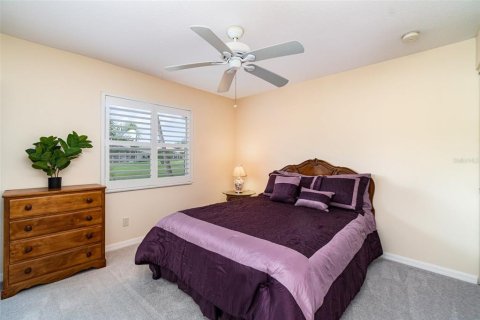 House in North Port, Florida 3 bedrooms, 184.13 sq.m. № 1769667 - photo 15