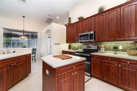 House in North Port, Florida 3 bedrooms, 184.13 sq.m. № 1769667 - photo 11