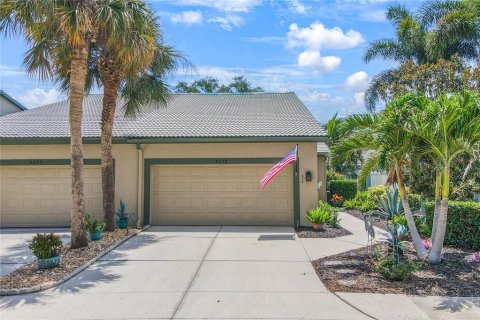 Villa ou maison à vendre à Bradenton, Floride: 2 chambres, 121.52 m2 № 1796163 - photo 1