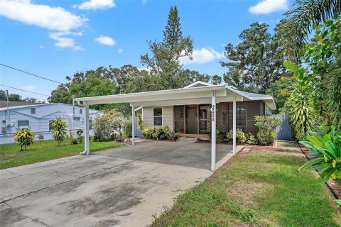 House in Saint Petersburg, Florida 4 bedrooms, 159.61 sq.m. № 1884377 - photo 13