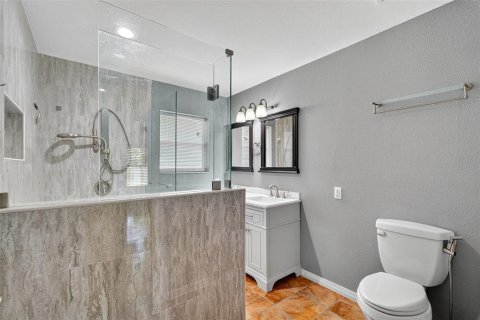 House in Saint Petersburg, Florida 4 bedrooms, 159.61 sq.m. № 1884377 - photo 25