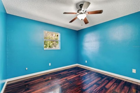 House in Saint Petersburg, Florida 4 bedrooms, 159.61 sq.m. № 1884377 - photo 26