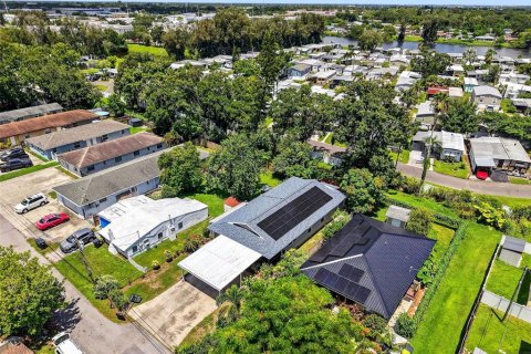 House in Saint Petersburg, Florida 4 bedrooms, 159.61 sq.m. № 1884377 - photo 5