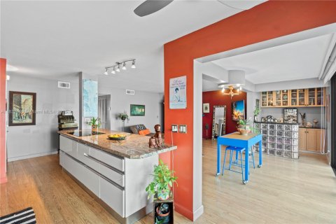 Купить кондоминиум в Холливуд, Флорида 2 спальни, 98.48м2, № 1798966 - фото 11