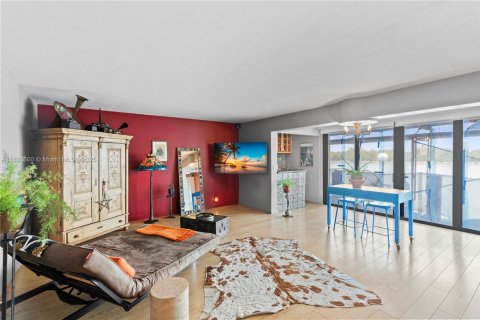 Купить кондоминиум в Холливуд, Флорида 2 спальни, 98.48м2, № 1798966 - фото 16