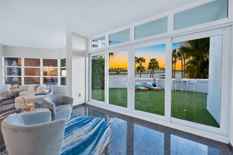 Condominio en venta en Sarasota, Florida, 3 dormitorios, 215.07 m2 № 2152359 - foto 14