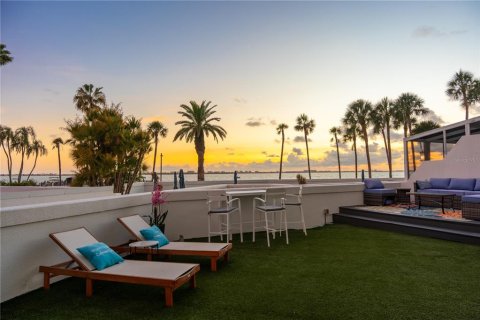 Condominio en Sarasota, Florida, 3 dormitorios № 2152359