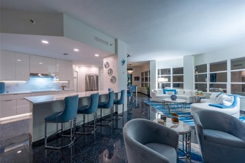 Condominio en venta en Sarasota, Florida, 3 dormitorios, 215.07 m2 № 2152359 - foto 13