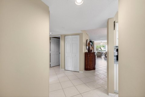 Condo in Boynton Beach, Florida, 3 bedrooms № 2146140 - photo 4