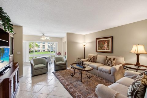 Condo in Boynton Beach, Florida, 3 bedrooms № 2146140 - photo 11
