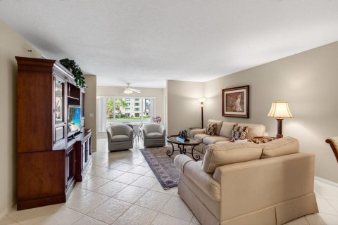Condo in Boynton Beach, Florida, 3 bedrooms № 2146140 - photo 8