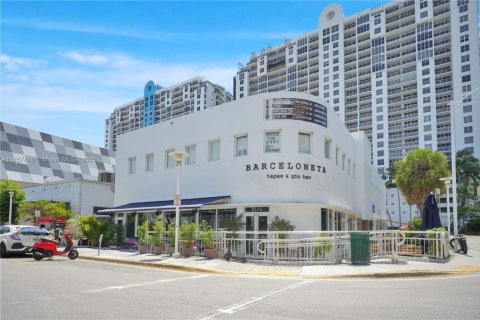 Купить кондоминиум в Майами-Бич, Флорида 1 спальня, 79.8м2, № 1882119 - фото 20