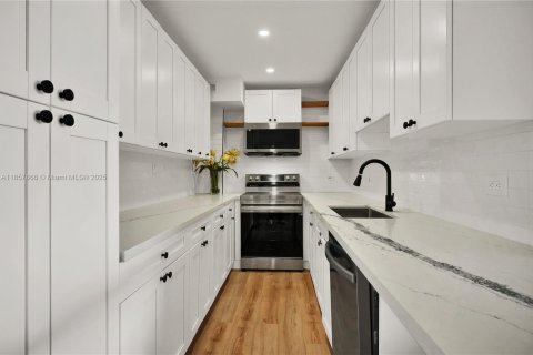 Купить кондоминиум в Майами-Бич, Флорида 1 спальня, 79.8м2, № 1882119 - фото 5