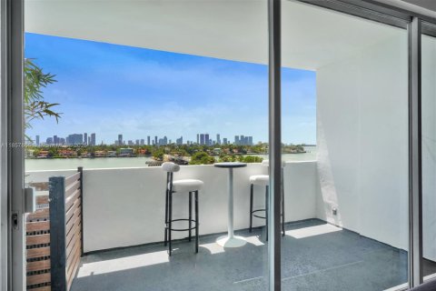 Купить кондоминиум в Майами-Бич, Флорида 1 спальня, 79.8м2, № 1882119 - фото 15