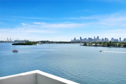 Купить кондоминиум в Майами-Бич, Флорида 1 спальня, 79.8м2, № 1882119 - фото 30