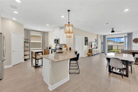 Casa en venta en Kissimmee, Florida, 4 dormitorios, 198.16 m2 № 1902530 - foto 9