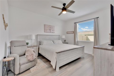 Casa en venta en Kissimmee, Florida, 4 dormitorios, 198.16 m2 № 1902530 - foto 12
