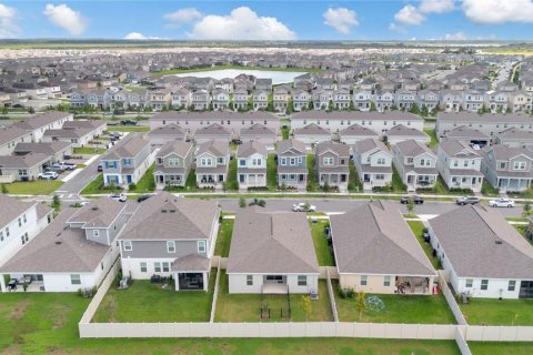 Casa en venta en Kissimmee, Florida, 4 dormitorios, 198.16 m2 № 1902530 - foto 24