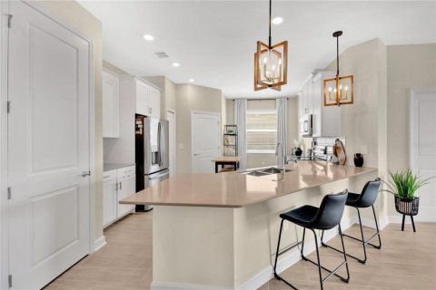 Casa en venta en Kissimmee, Florida, 4 dormitorios, 198.16 m2 № 1902530 - foto 8