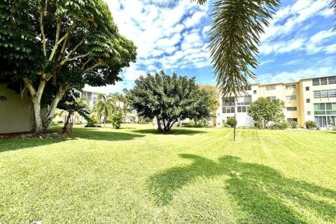Condo in Boynton Beach, Florida, 1 bedroom  № 578604 - photo 1