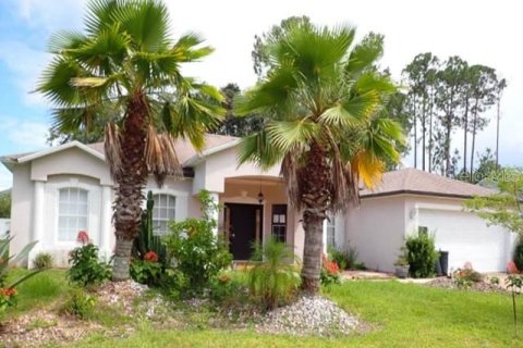 House in Palm Coast, Florida 3 bedrooms, 209.03 sq.m. № 1823335 - photo 1