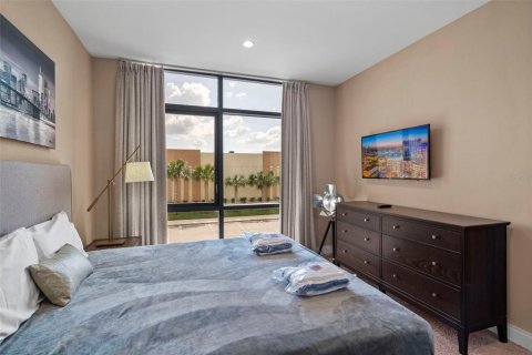 Townhouse in Kissimmee, Florida 3 bedrooms, 203.92 sq.m. № 2092978 - photo 23