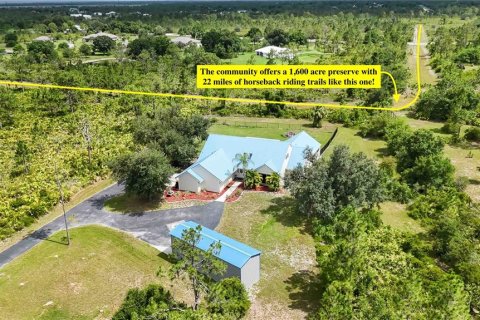Casa en venta en Punta Gorda, Florida, 4 dormitorios, 308.99 m2 № 1798502 - foto 1