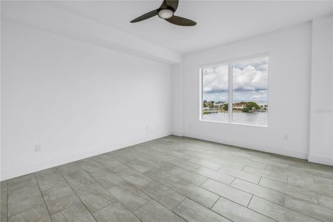 Condominio en alquiler en Saint Petersburg, Florida, 2 dormitorios, 158.96 m2 № 1880905 - foto 18