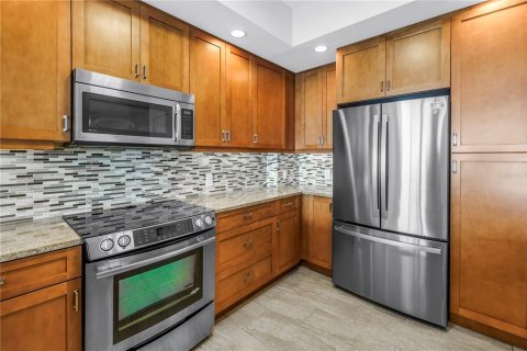 Condominio en alquiler en Saint Petersburg, Florida, 2 dormitorios, 158.96 m2 № 1880905 - foto 8