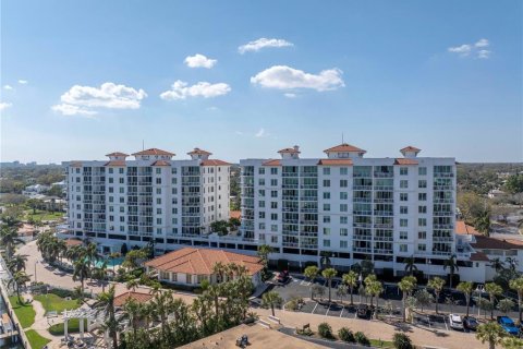 Condominio en alquiler en Saint Petersburg, Florida, 2 dormitorios, 158.96 m2 № 1880905 - foto 2