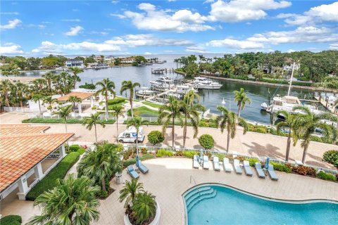 Condominio en alquiler en Saint Petersburg, Florida, 2 dormitorios, 158.96 m2 № 1880905 - foto 1