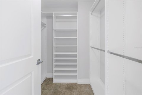 Снять в аренду кондоминиум в Сент-Питерсберг, Флорида 4 комнаты, 158.96м2, № 1880905 - фото 30