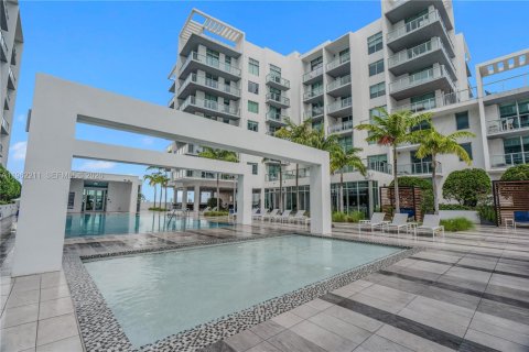 Condo in Miami, Florida, 1 bedroom № 2080914 - photo 19