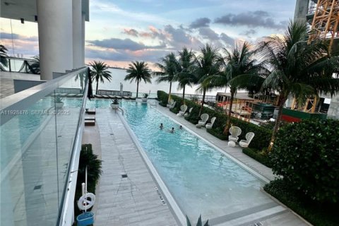 Condo in Miami, Florida, 2 bedrooms  № 1986844 - photo 10