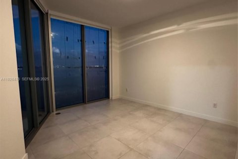 Condo in Miami, Florida, 2 bedrooms  № 1986844 - photo 3