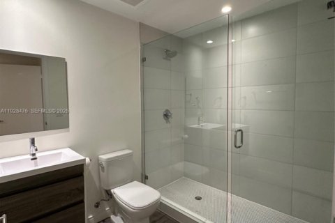 Condo in Miami, Florida, 2 bedrooms  № 1986844 - photo 8