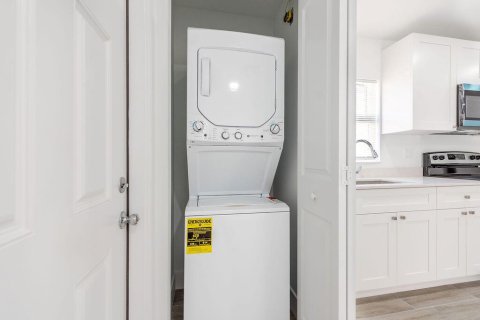 Villa ou maison à louer à Stuart, Floride: 2 chambres, 53.88 m2 № 2168861 - photo 17