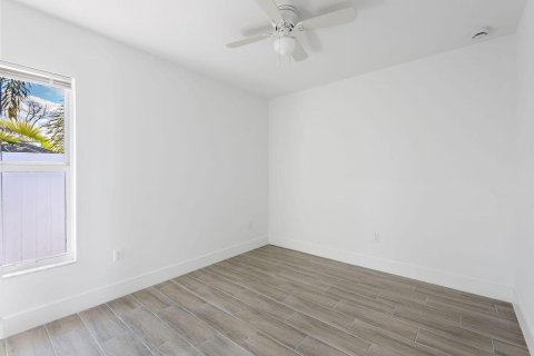 Villa ou maison à louer à Stuart, Floride: 2 chambres, 53.88 m2 № 2168861 - photo 14