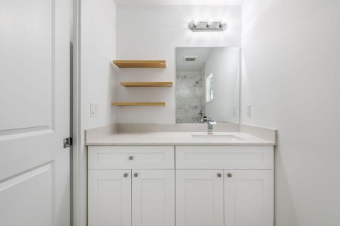 Villa ou maison à louer à Stuart, Floride: 2 chambres, 53.88 m2 № 2168861 - photo 13