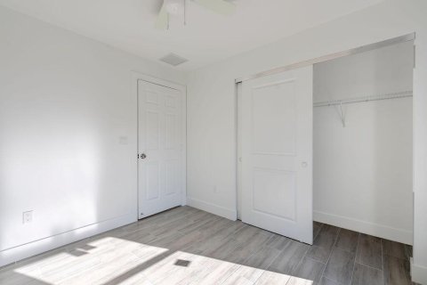 Villa ou maison à louer à Stuart, Floride: 2 chambres, 53.88 m2 № 2168861 - photo 11