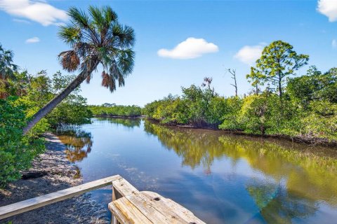 Terreno en venta en Ruskin, Florida № 2123698 - foto 2