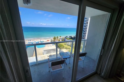 Copropriété à vendre à Sunny Isles Beach, Floride: 33.44 m2 № 1978217 - photo 13