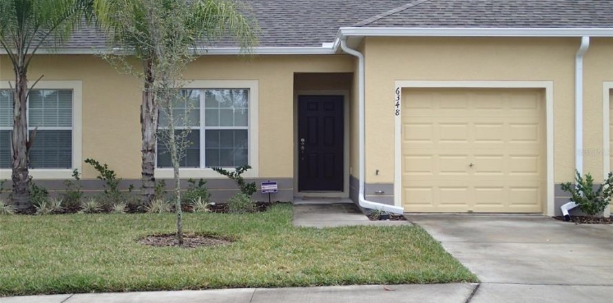 Adosado en Zephyrhills, Florida 2 dormitorios, 132.76 m2 № 1829908