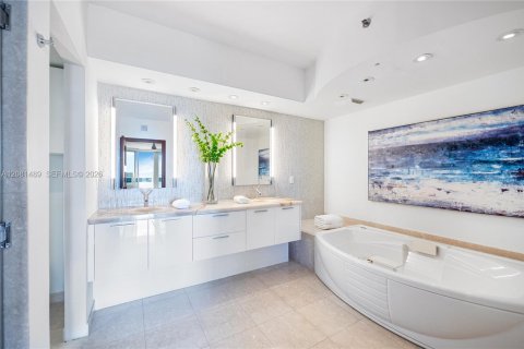 Copropriété à vendre à Miami Beach, Floride: 3 chambres, 188.03 m2 № 2368600 - photo 21