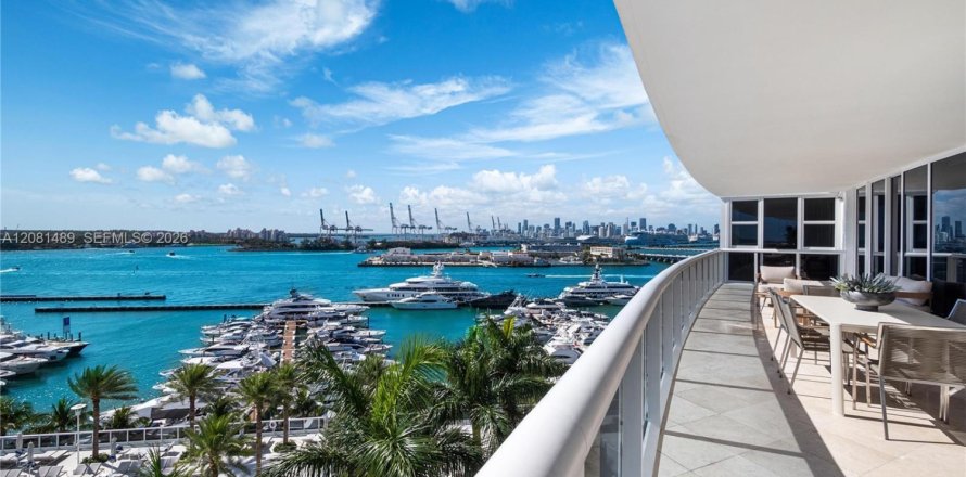 Condo à Miami Beach, Floride, 3 chambres  № 2368600