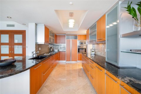 Copropriété à vendre à Miami Beach, Floride: 3 chambres, 188.03 m2 № 2368600 - photo 16