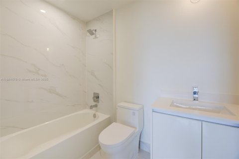 Купить кондоминиум в Майами, Флорида 3 спальни, 150.32м2, № 1931462 - фото 20